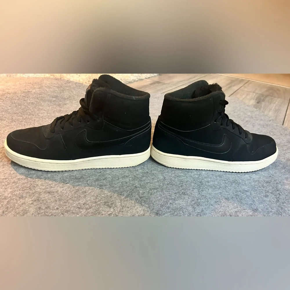 Nike size 6.5 Ebernon Mid SE Black - Picture 2 of 5